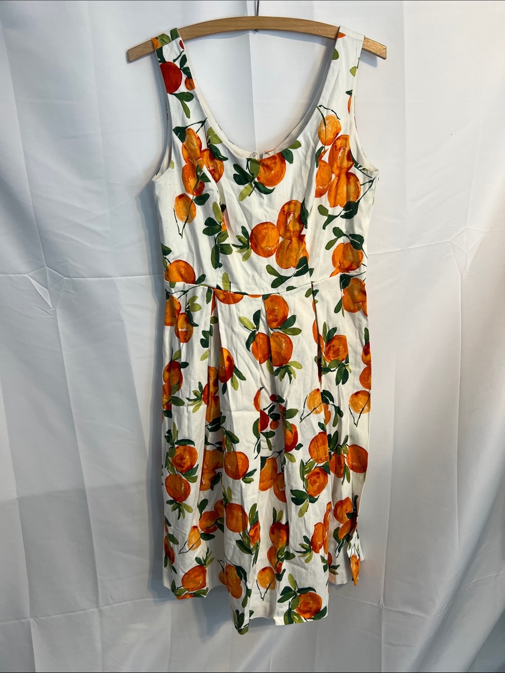 Retro White Sleeveless Orange Print Dress